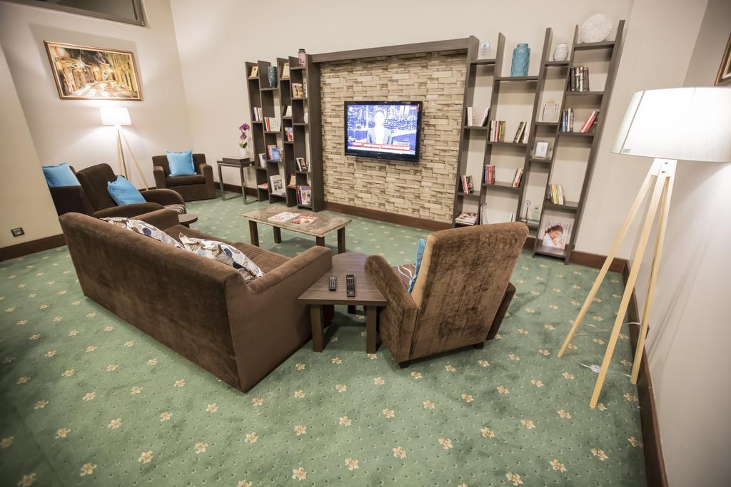 North Point Hotel Деницли Экстерьер фото