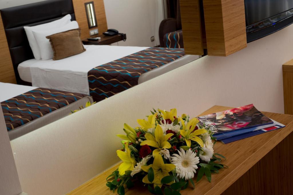 North Point Hotel Деницли Экстерьер фото