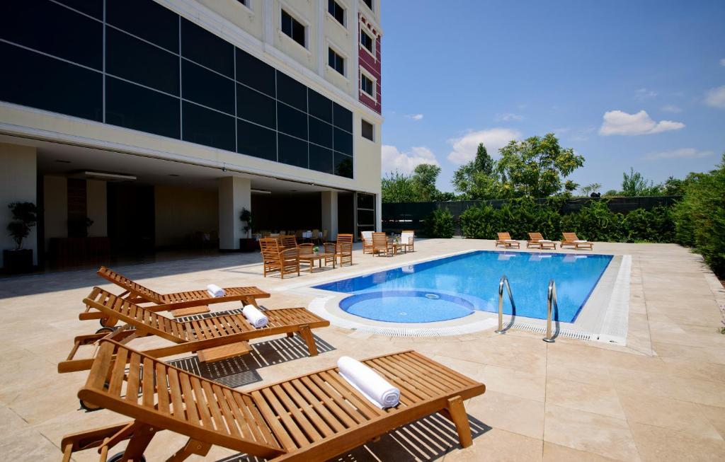 North Point Hotel Деницли Экстерьер фото