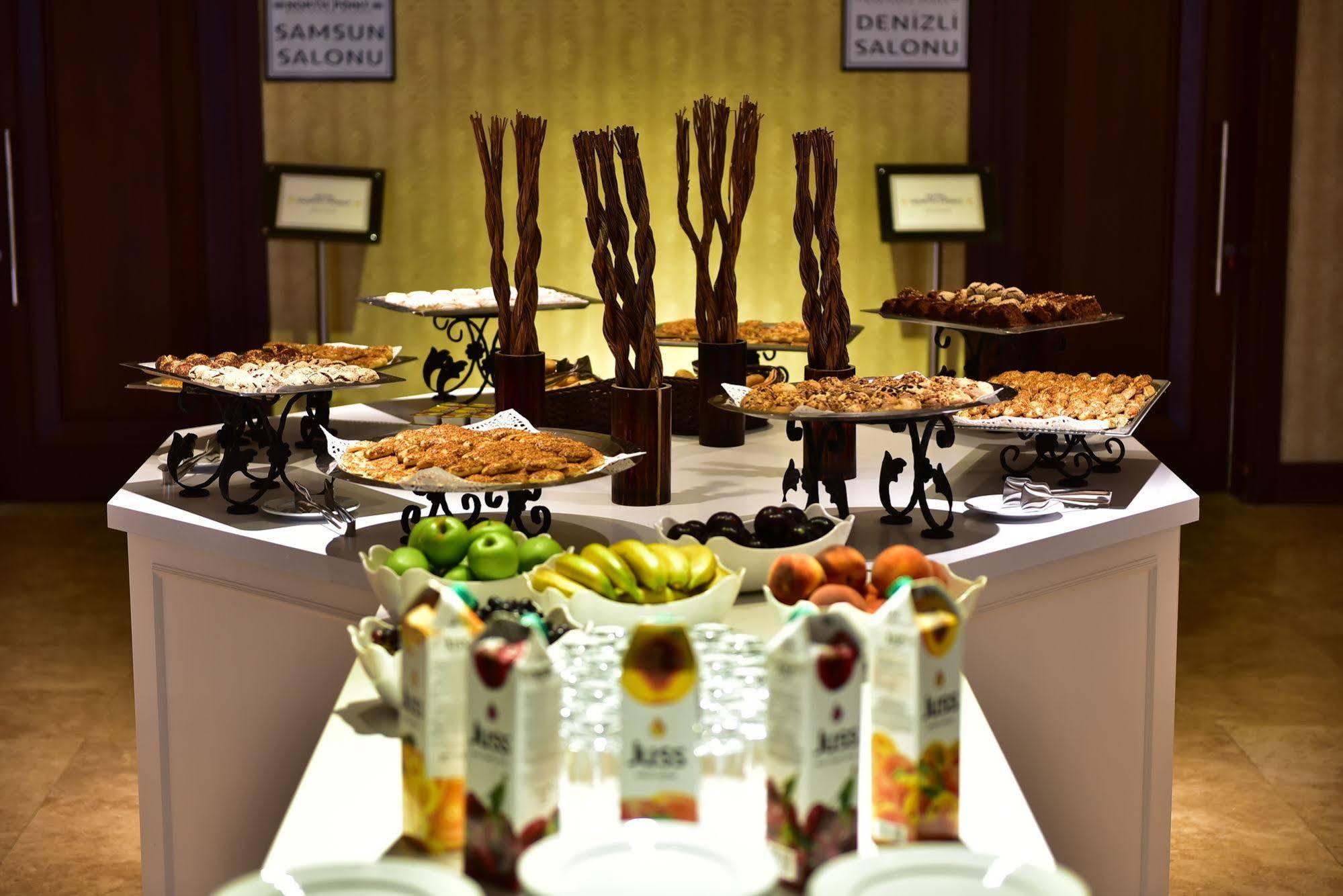 North Point Hotel Деницли Экстерьер фото